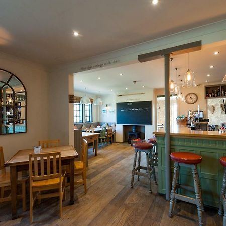 The Shepherd At Langham Boxted  Extérieur photo
