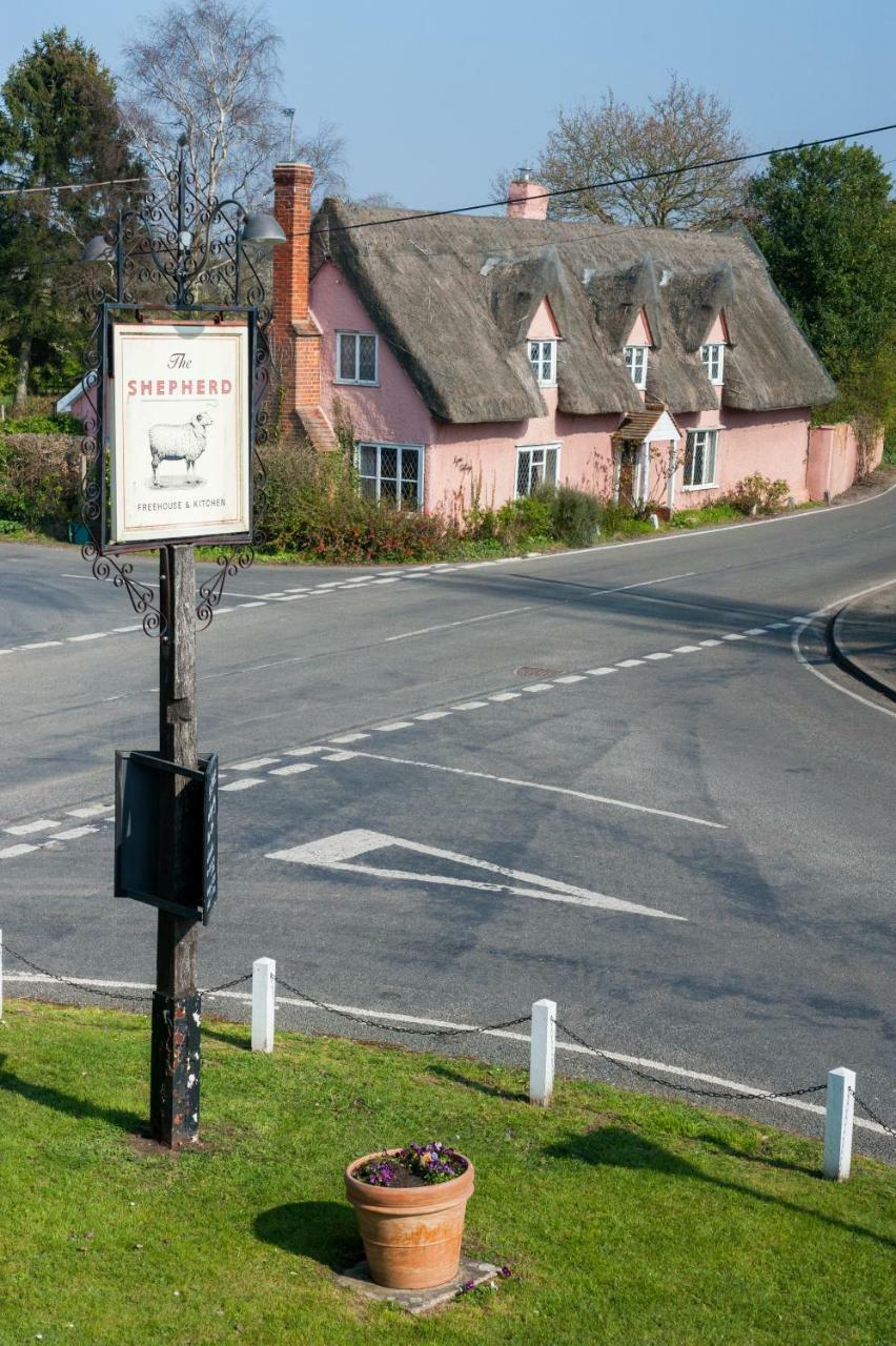 The Shepherd At Langham Boxted  Extérieur photo